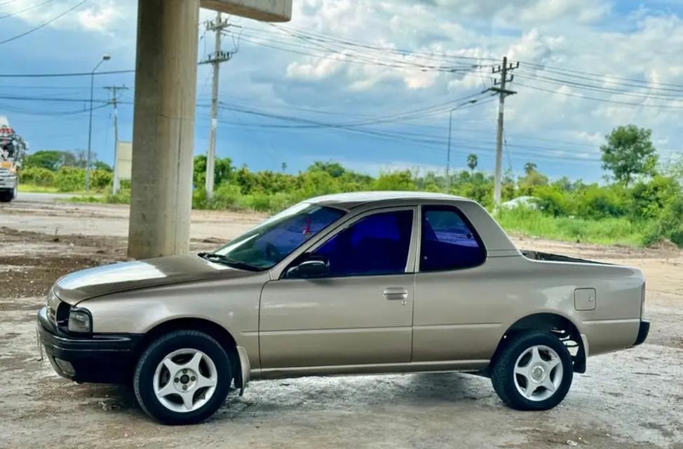 2001 Nissan NV 5