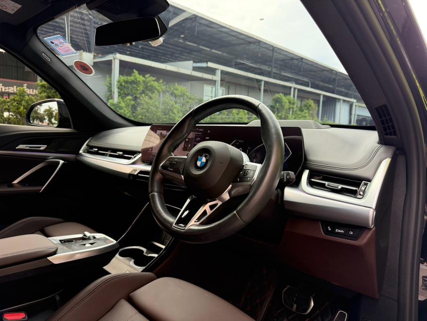 BMW X1 sDrive20i M-sport U11 ปี 2024 สีดำ รูปที่ 9