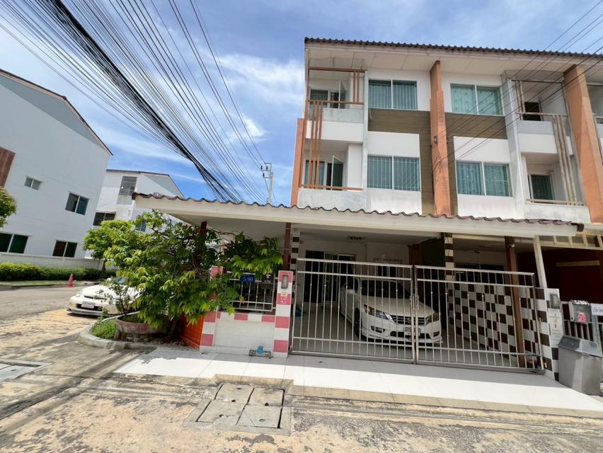 ขาย ทาวน์โฮม เดอะทรัสต์ซิตี้ งามวงศ์วาน 170 ตรม 29 ตรว พร้อมอยู่หลังมุม เดินทางสะดวก 1