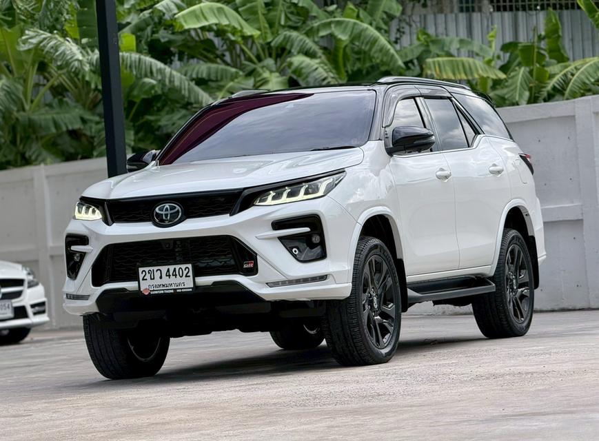 Toyota Fortuner 2.8GR Sport 4wd ปี22