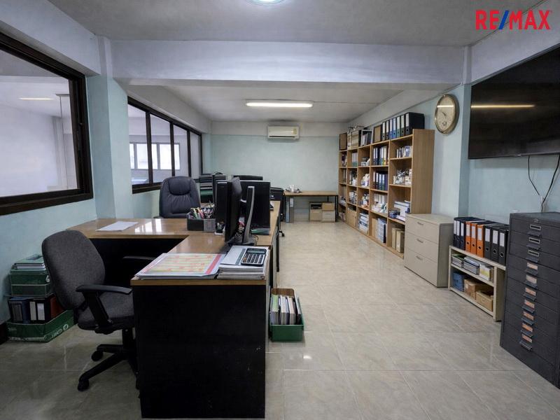 ขายอาคารพาณิชย์ 3.5 ชั้น 3 คูหา พระราม 2 ซอยสะแกงาม 35/3 พื้นที่ใหญ่ เหมาะทำธุรกิจ 7