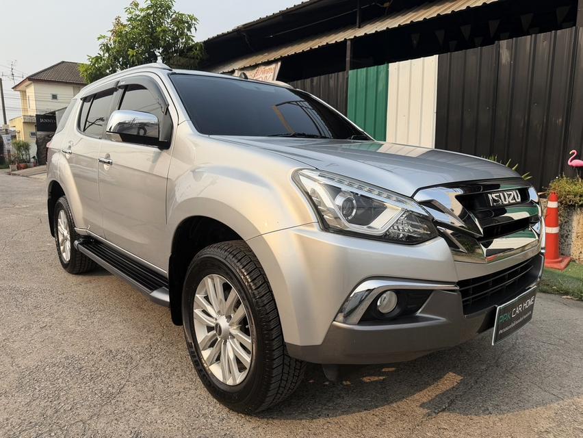 ปี2018 ISUZU MU-X 1.9 เกือบ Top มือเดียวป้ายแดง เช็คศูนย์ตลอด