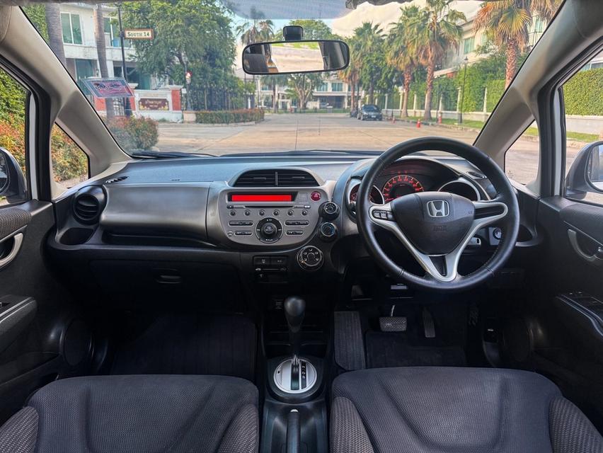 รหัสรถ AVA8021 🇯🇵 Honda Jazz 1.5 SV Top สุด ปี 2013 10