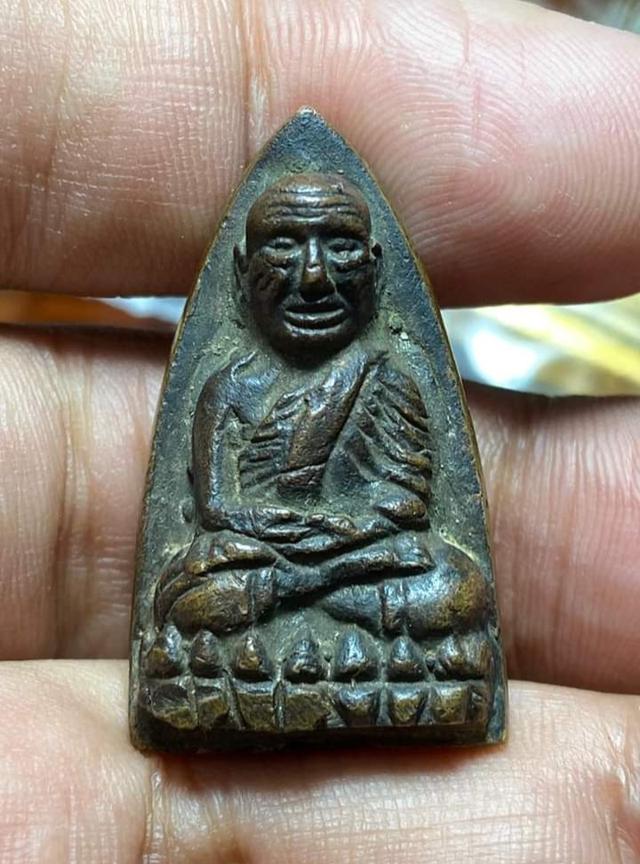 หลวงปู่ทวดหลังเตารีด