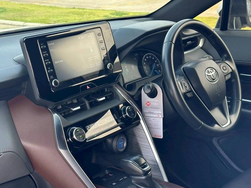 Toyota Harrier Hybrid G ปี 2021 • Mileage: 95,000 km 13