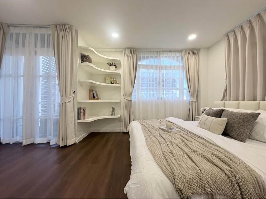 บ้านหรู 3 ชั้น ใจกลาง “สี่แยกเหม่งจ๋าย”พร้อมอยู่  อยู่สบายแบบบ้านเดี่ยวในเมือง ทำเล Prime Zone 17