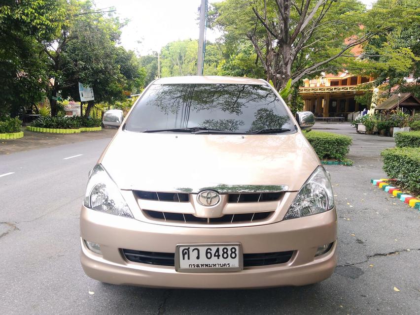 toyota innovaดีเซลเกียร์ออโต้รถครอบครัว 7 ที่นั่งสภาพสวยรถบ้านแท้เจ้าของมือเดียวไมล์แท้
