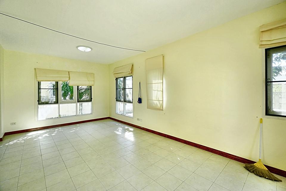 ขาย บ้านเดี่ยว ภัสสร 10 เดอะ เพรสทีจ สุวินทวงศ์ 160 ตรม. 101.5 ตร.วา 3 ห้องนอน ต่อเติมห้องครัว ที่จอดรถ พื้นที่รอบบ้านกว 5