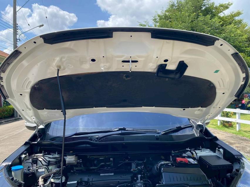 HONDA CR-V 2.4 E  7ที่นั่ง ปี2018 สีขาว 9