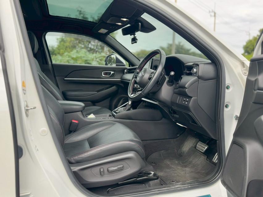 HONDA HRV Wagon 4dr e:HEV RS E-CVT FWD 1.5i (Hybrid) Y22 สีขาว 18