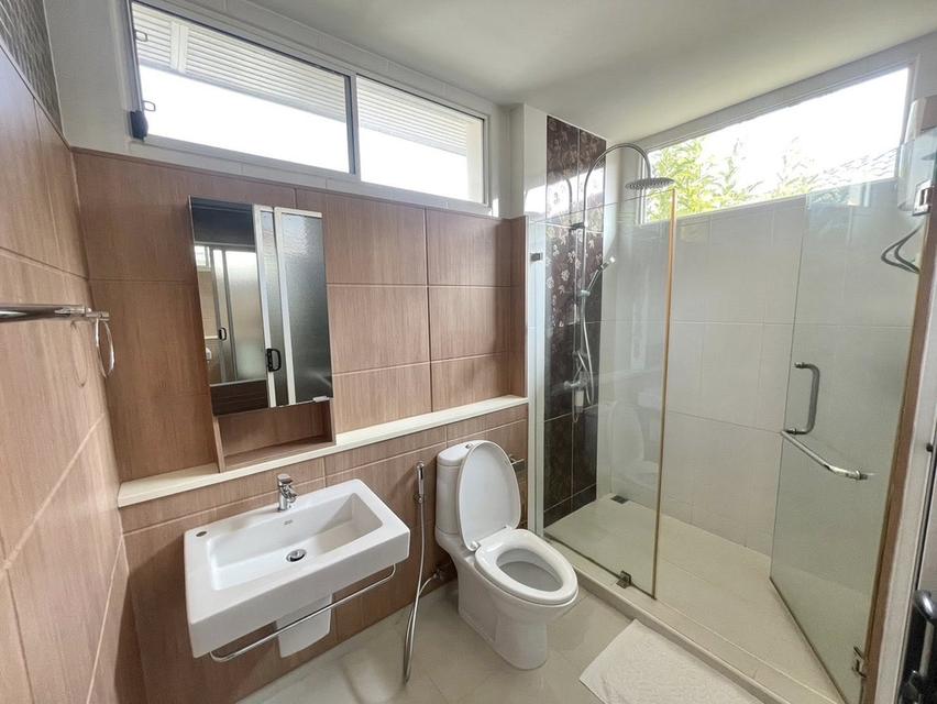 ให้เช่า บ้านเดี่ยว2 ชั้น โครงการ มัณฑนา อ่อนนุช–วงแหวน 1 บรรยากาศร่มรื่น  พร้อมเข้าอยู่ 12