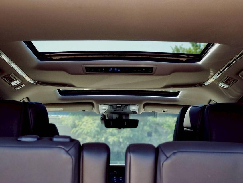 Toyota Alphard 2.5 SC Package ปี 2023 ไมล์ 29,xxx km. 14