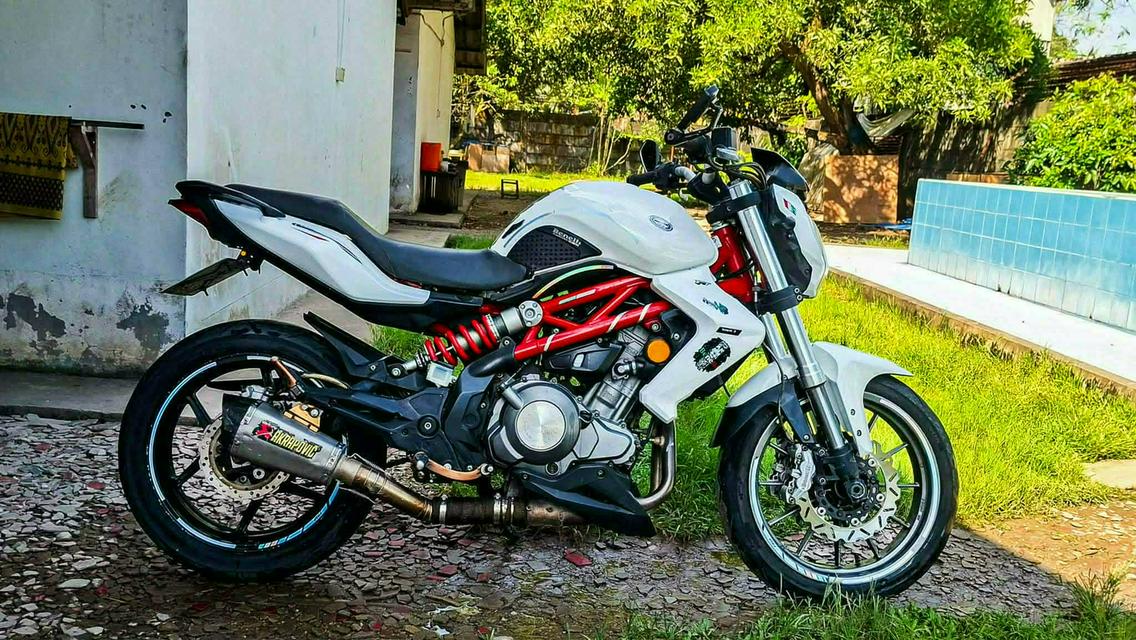 มอเตอร์ไซค์ benelli 300 cc รูปย่อยที่ 4
