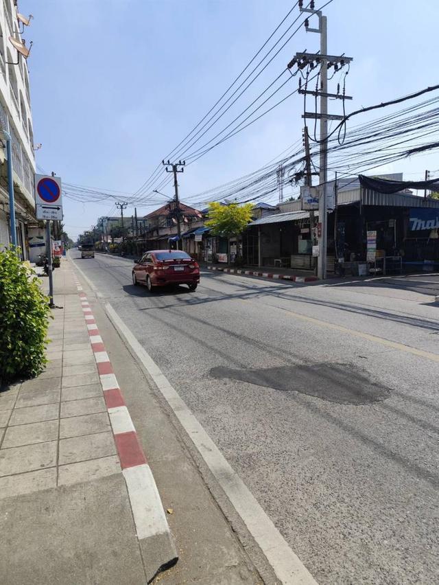 ให้เช่าพื้นที่ค้าขาย ไม่มีจอดรถ ใกล้สวนหลวง ร.9มากๆทำเล ประเวศ กทม 4