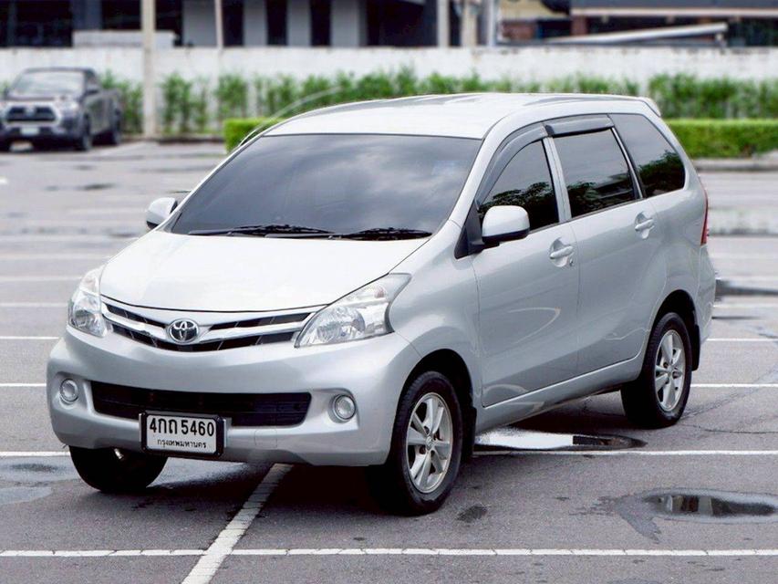 Toyota Avanza 1.5 E เกียร์ Auto สีบอร์นเทา ปี 2014