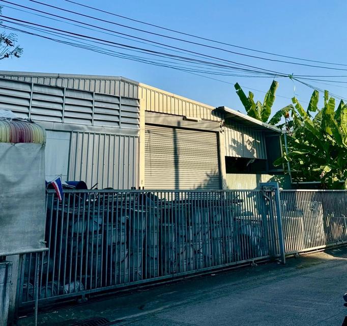 ขายที่ดินพร้อมโกดัง 90 ตร.ว. ซอยโชคชัย 4 ซอย 78 แยก 13 ใกล้ เซ็นทรัล อีสต์วิลล์ 2