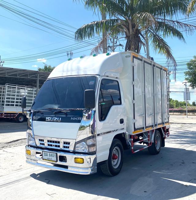 รถ ISUZU NKR 100 แรง เทอร์โบ รถห้างแท้ 3