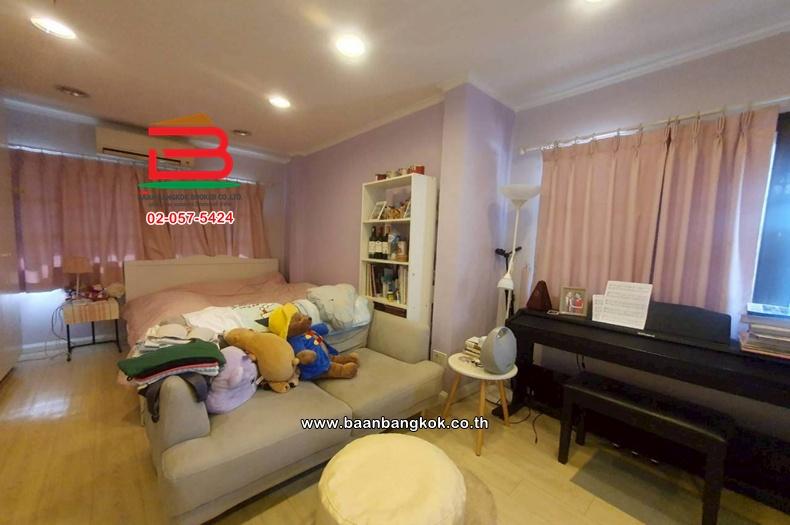 บ้านเดี่ยว เนื้อที่ 119.8 ตร.ว. หมู่บ้านผกามาศ (ปรีดีพนมยงค์ 14) ถนนสุขุมวิท แขวงประเวศ เขตประเวศ 11