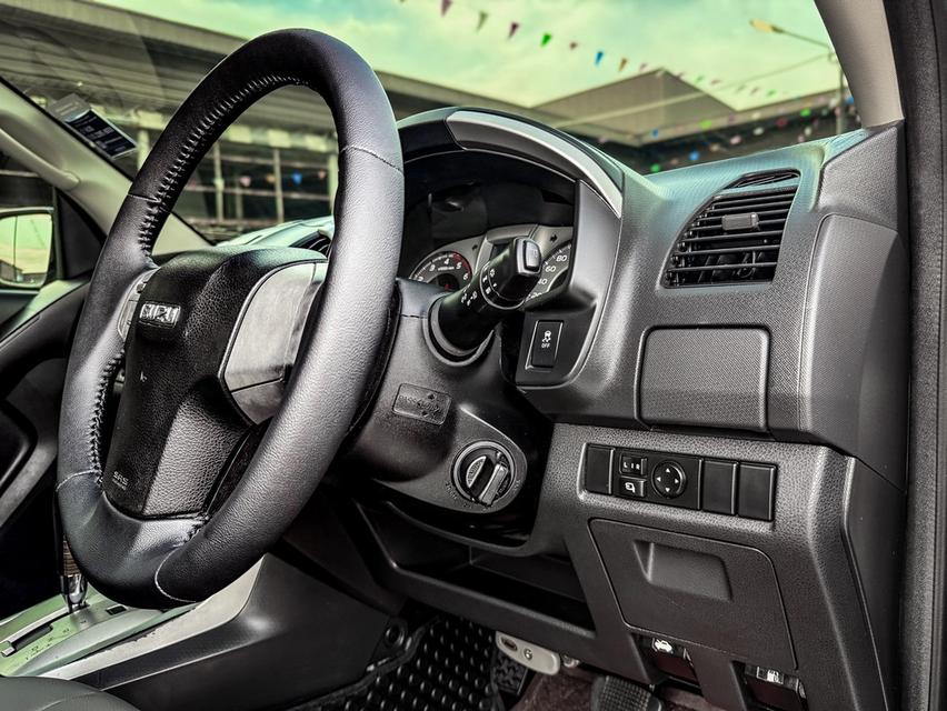 ขาย Isuzu MU-X 3.0 Ddv ปี14 10