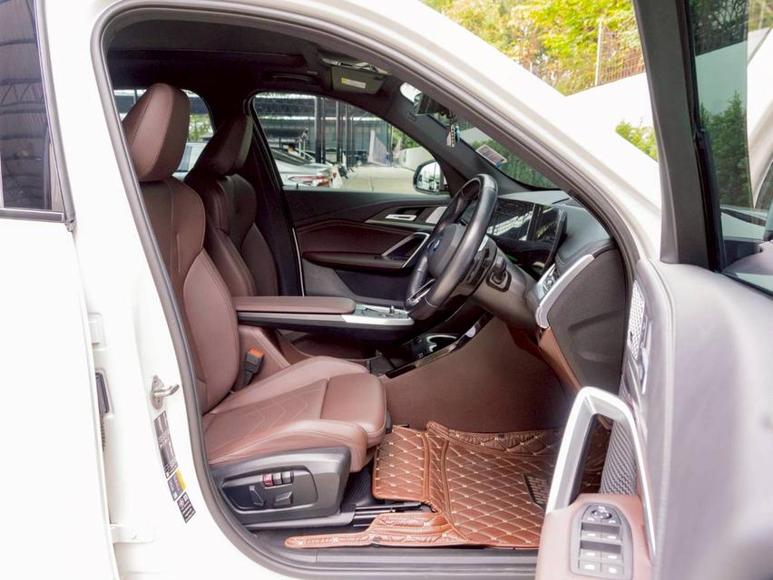 BMW X1 xDriv30e M Sport ปี 2023 16