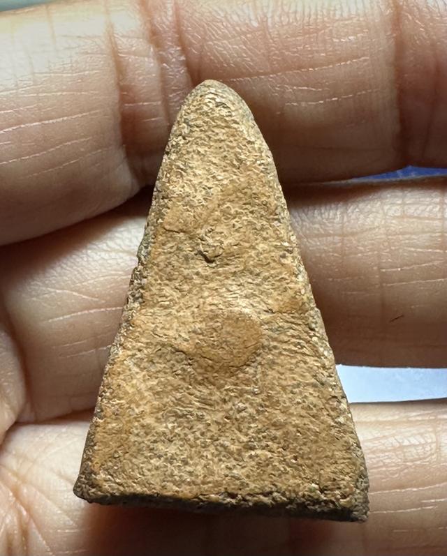 พระนางพญา เข่าโค้ง 2