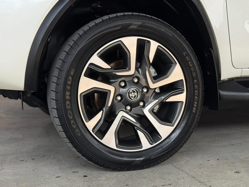 Toyota Fortuner 2.4Commander ปี22 รูปที่ 19