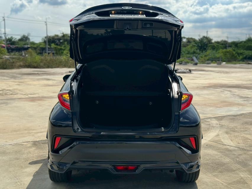 Toyota C-HR Hybrid Y22 Wagon 4dr HEV GR Sport E-CVT FWD top 1.8 (Hybrid) สีดำ ออโต้ 8