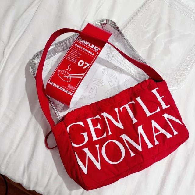 กระเป๋าสีแดง แบรนด์gentlewoman 3