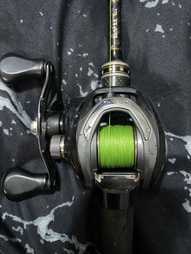 รอกตกปลา daiwa cr80  2