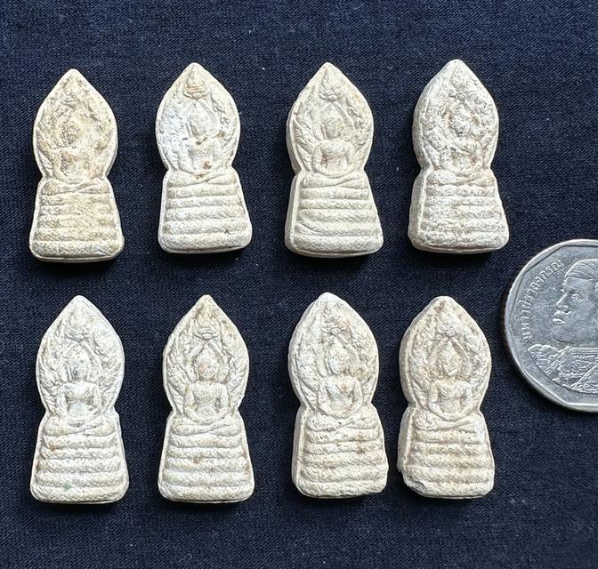 เหมาพระผงนาคปรก8 องค์ พระพอมีอายุความเก่าไม่ทราบที 600 พร้อมส่ง