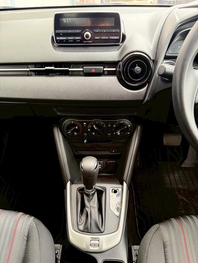 MAZDA 2 1.3 STD 2016 สีแดง มือเดียว เข้าศูนย์ทุกระยะ 7