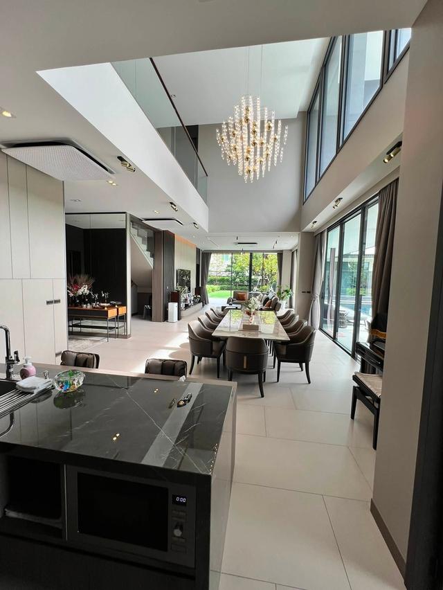 A private pool villa ในสนามกอล์ฟกรีนวัลเล่ย์ บางนา ที่ดิน: เนื้อที่ 420 ตรว. (1 ไร่ 20 วา)อายุบ้าน: เพียง 2 ปี สภาพยังใหม่มาก 4