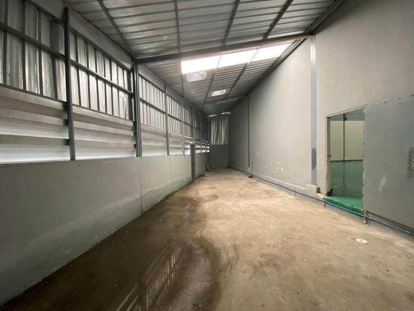 ขายหรือให้เช่า โรงงาน โกดัง ออฟฟิศ 2 ชั้น โครงการทรัพย์รุ่งเรือง ( คอกกระบือ ) ขนาดพื้นที่รวม 680 ตร.ม. ทำโรงงานได้ แถวคอกกระบือ จังหวัดสมุทรสาคร 5