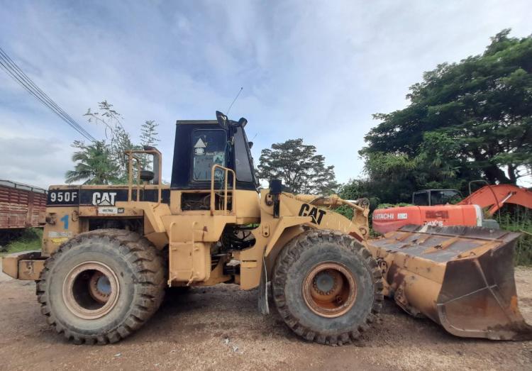 รถตักล้อยาง CAT950F เครื่องดี