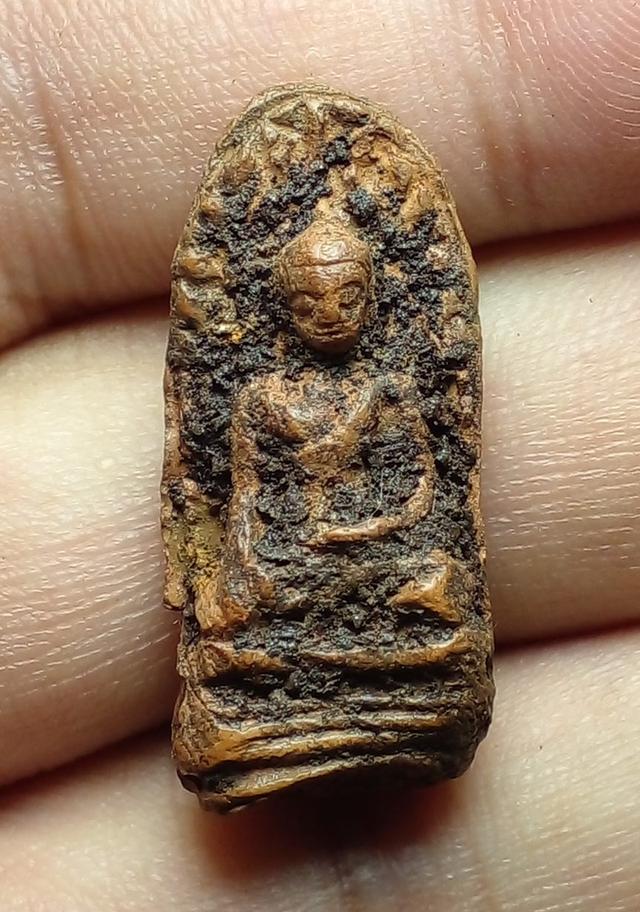 พระรอด ลำพูน พระบ้านสะสม