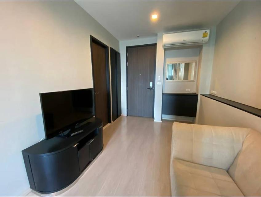 Rhythm  Sukhumvit. 44/1 Unit 1/310 Size: 45 sq.m Floor  22 1 bedroom 1 bathroom  BTS:  Pra kanong  Sale :  7,900,000 Baht Line id: kingrice79 10