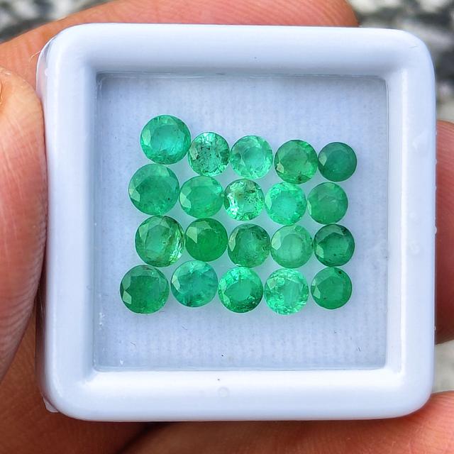 💎 พลอย มรกต โคลับเบีย 💎 น้ำหนัก 4.10 กะรัต