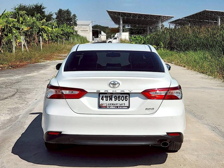 Toyota Camry 2.0G ปี19 6