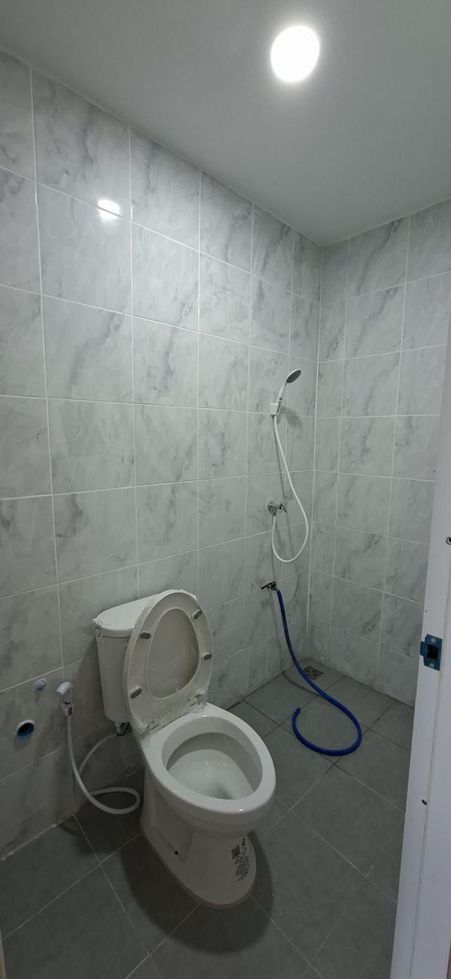 ขายถูกตึกติดถนนใหญ่ ใกล้ไปรษณีย์มีนบุรี ถนนนิมิตรใหม่ พื้นที่ 17 ตรว. รีโนเวทใหม่ พร้อมอยู่ ขายถูกที่สุดในย่านนี้ 9