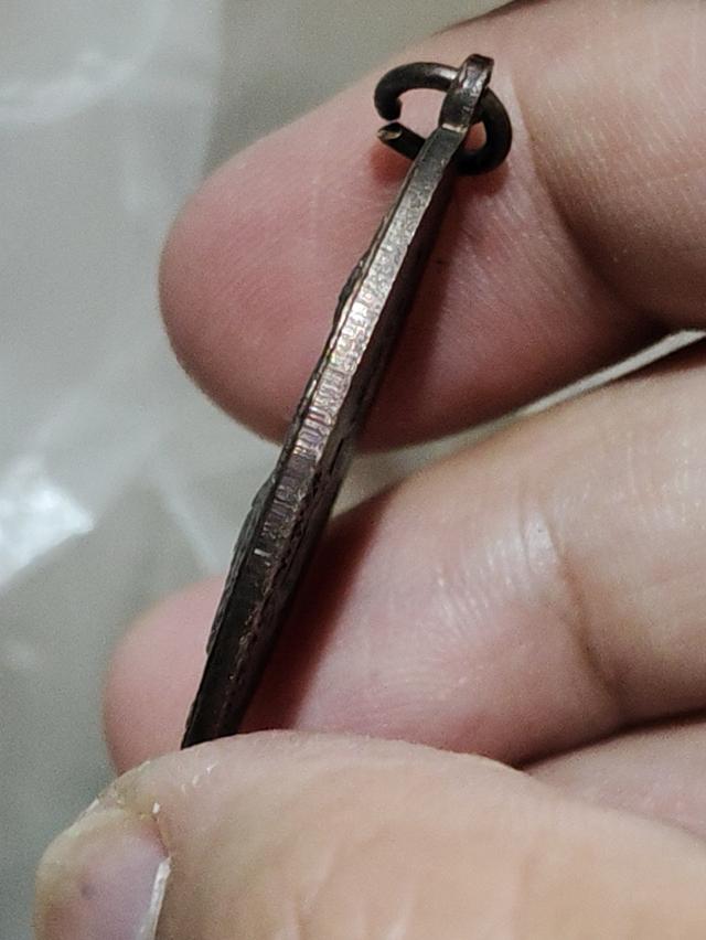 เหรียญครูบาศรีวิชัย รุ่นบรรจุอัฐิธาตุ วัดบ้านปาง ลี้ ลำพูน ปี 2534