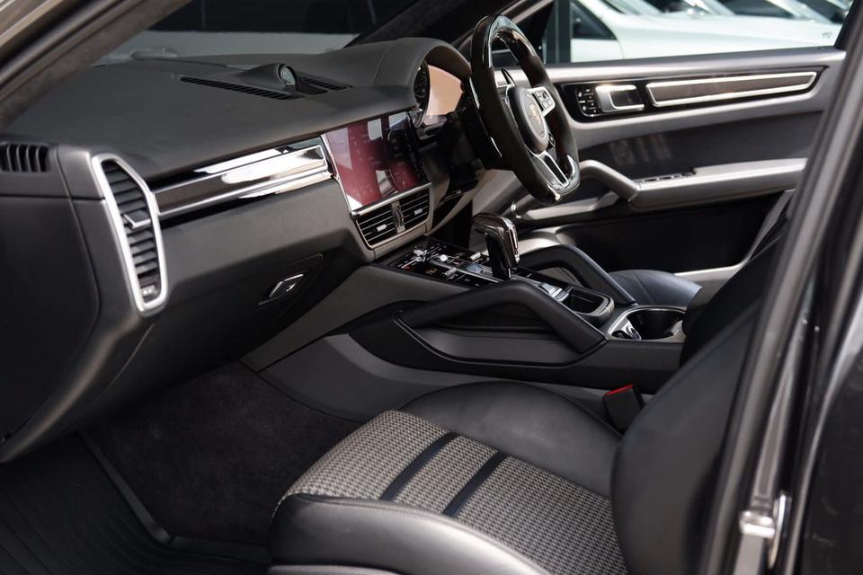Cayenne E-Hybrid Coupe Lightweight
