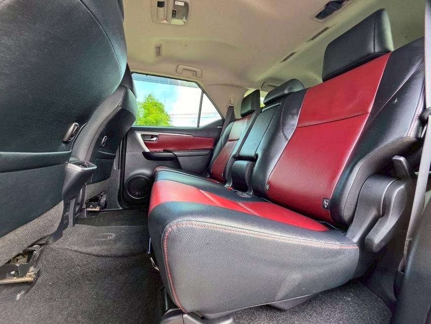รหัสรถ PEAT608 🔥 สวยดุดัน TOYOTA FORTUNER 2.8 TRD Sportivo 2019 สีขาว รูปที่ 17