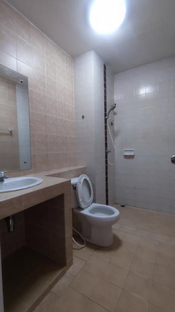 ขายทาวน์โฮมหมู่บ้าน ปริญญาลักษณ์ สาธร 3ชั้น 18ตรว 4นอน 4