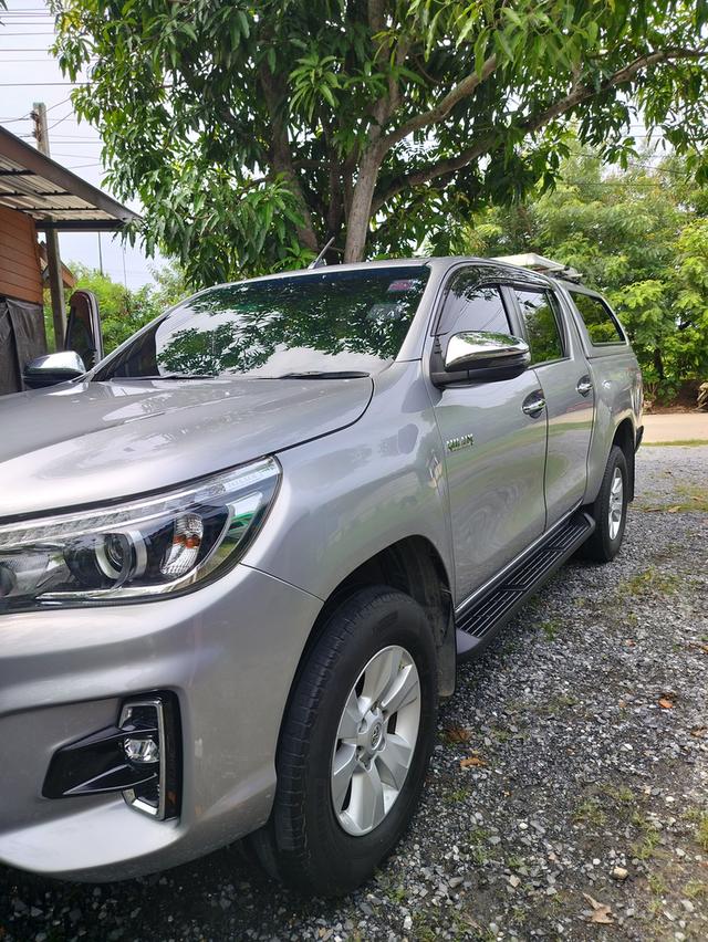 รถกระบะโตโยต้า รีโว่ 16