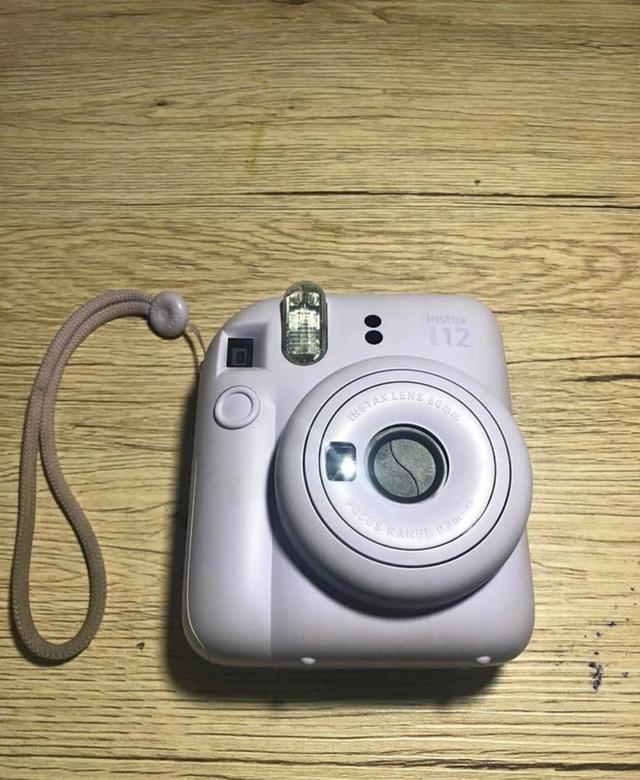 กล้องโพลารอยด์ Fujifilm Insatx Mini12