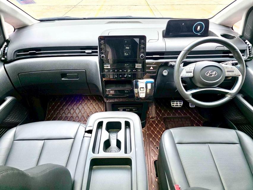 Hyundai STARIA 2.2 PREMIUM SUNROOF TOP สีดำ ปี 2024 ไมล์ 30,000 กม. 10