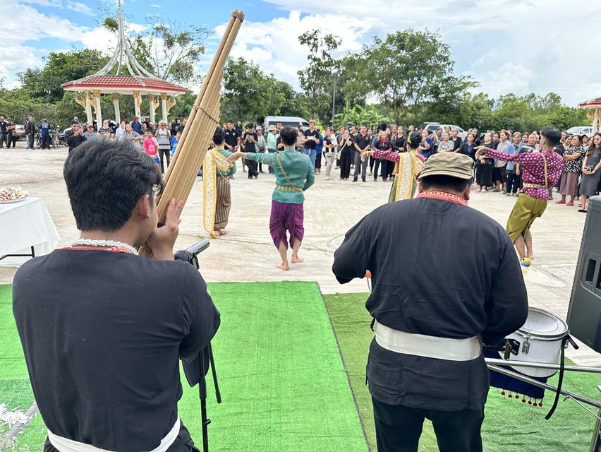 ดนตรีแห่งานศพ ดนตรีและการแสดงหน้าไฟ 6