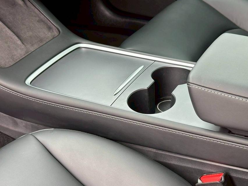 Tesla Model 3 Long Range 2023 16