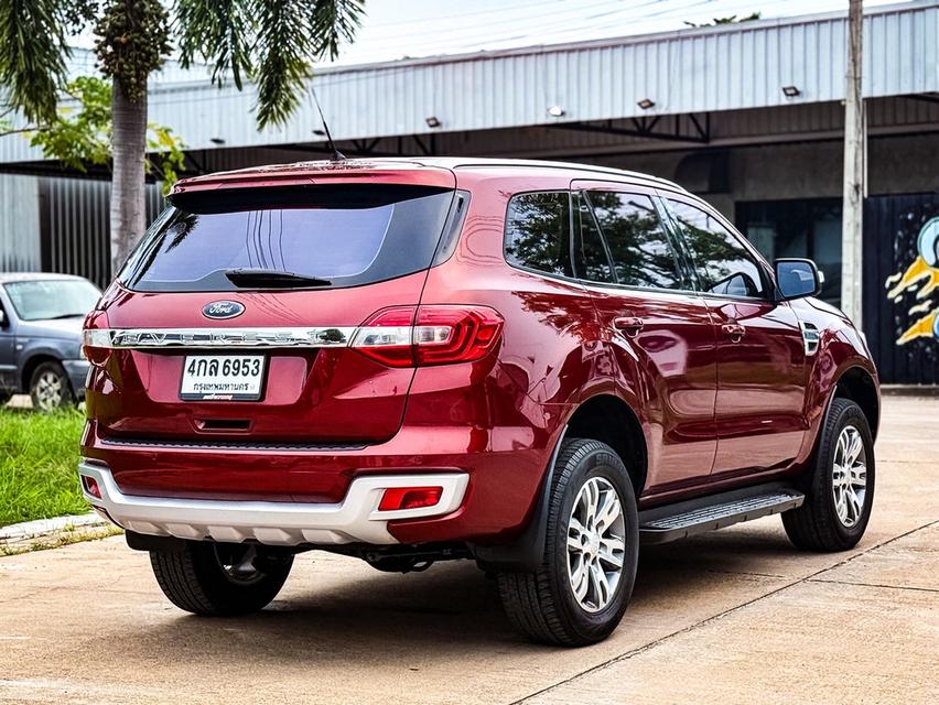 FORD EVEREST 2.2 TITANIUM 2WD 7
