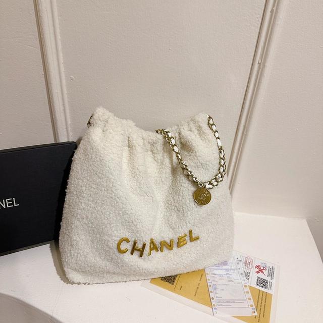 กระเป๋าCHANEL 13
